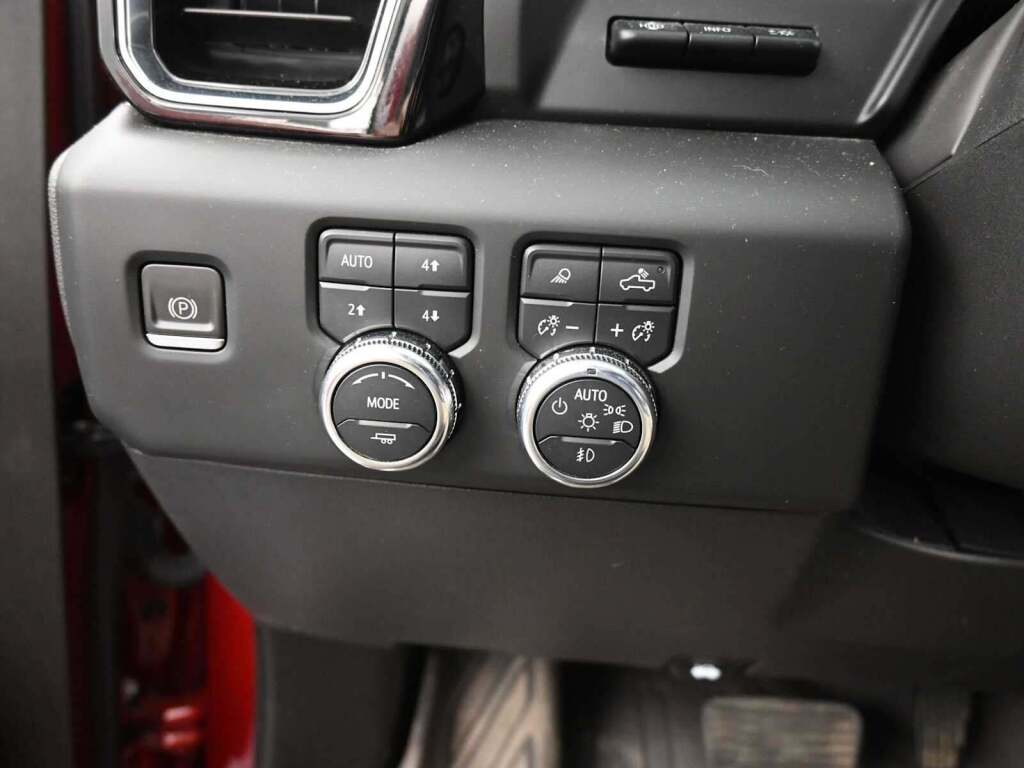 2023 GMC Sierra 1500 4WD Crew Cab Standard Box Denali