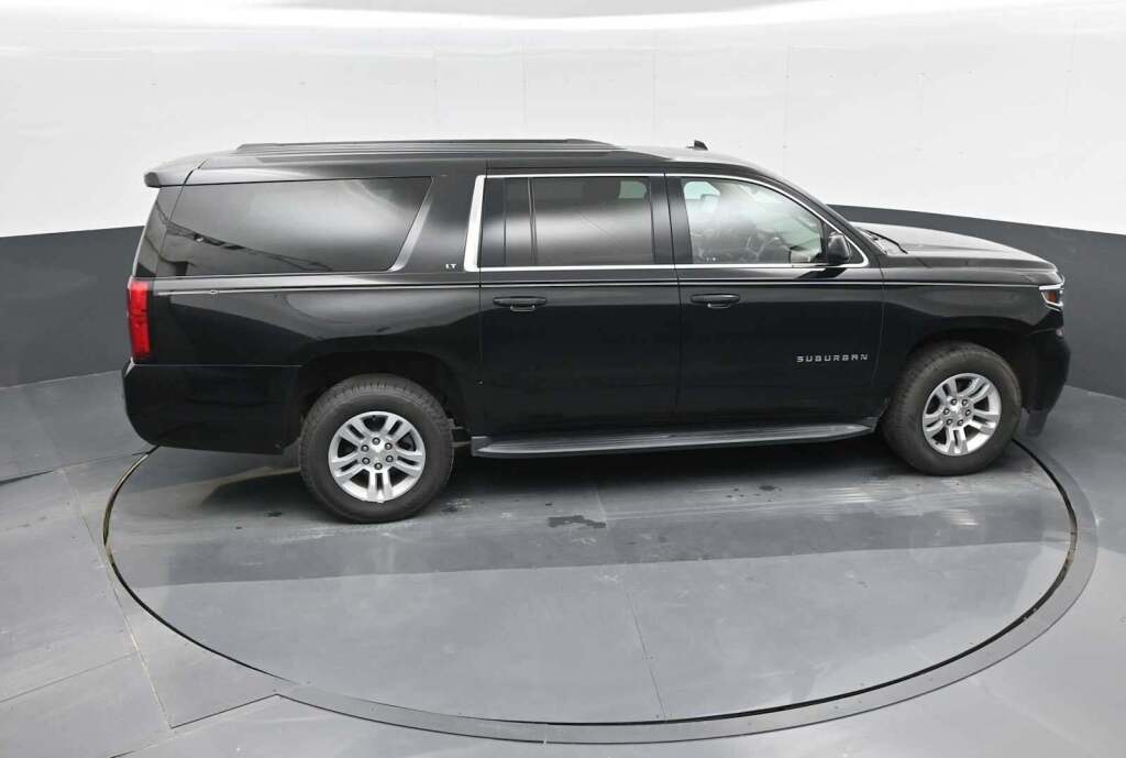 2020 Chevrolet Suburban 2WD LT