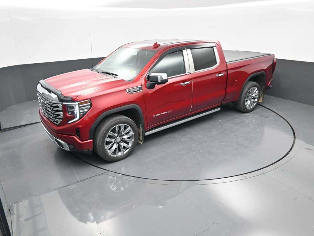 2023 GMC Sierra 1500 4WD Crew Cab Standard Box Denali