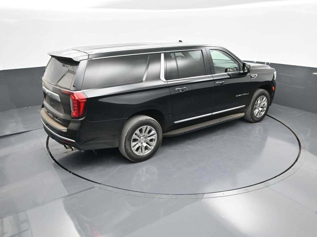 2024 GMC Yukon XL 4WD Denali