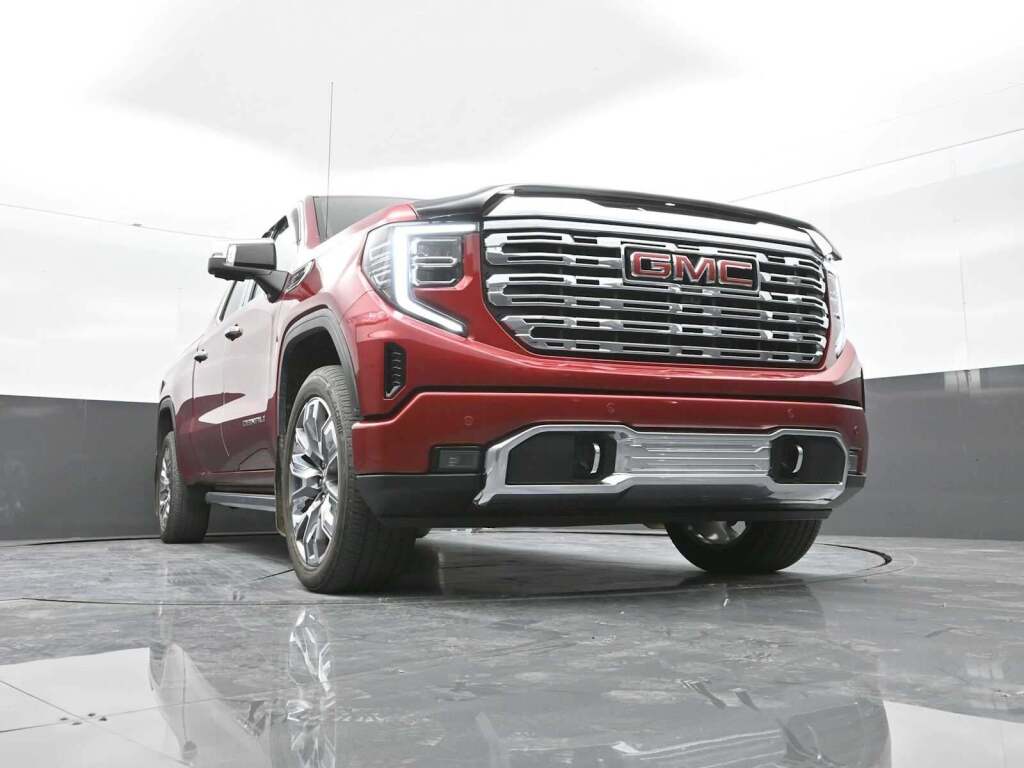 2023 GMC Sierra 1500 4WD Crew Cab Standard Box Denali