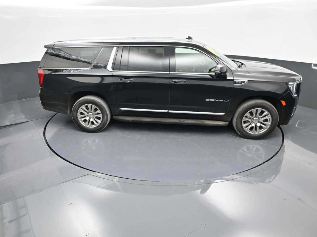 2024 GMC Yukon XL 4WD Denali