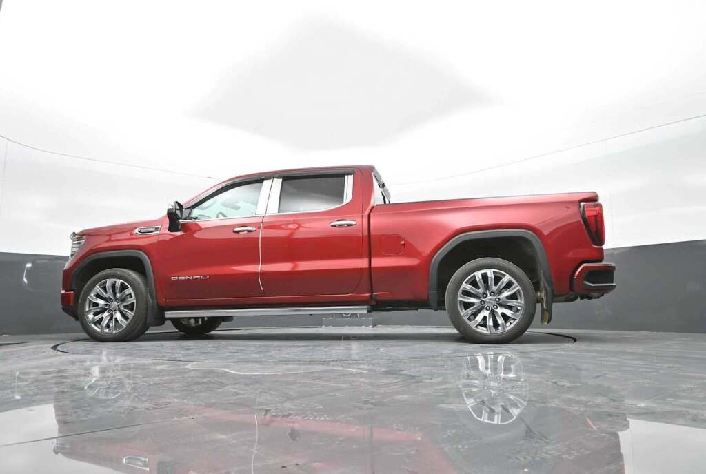 2023 GMC Sierra 1500 4WD Crew Cab Standard Box Denali