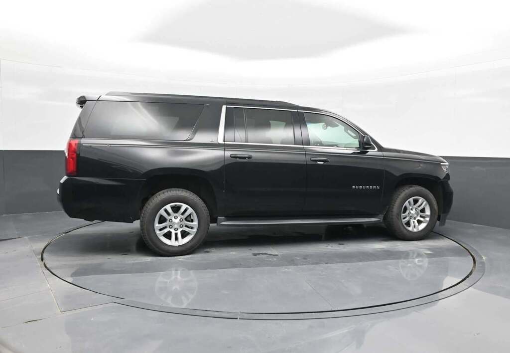 2020 Chevrolet Suburban 2WD LT