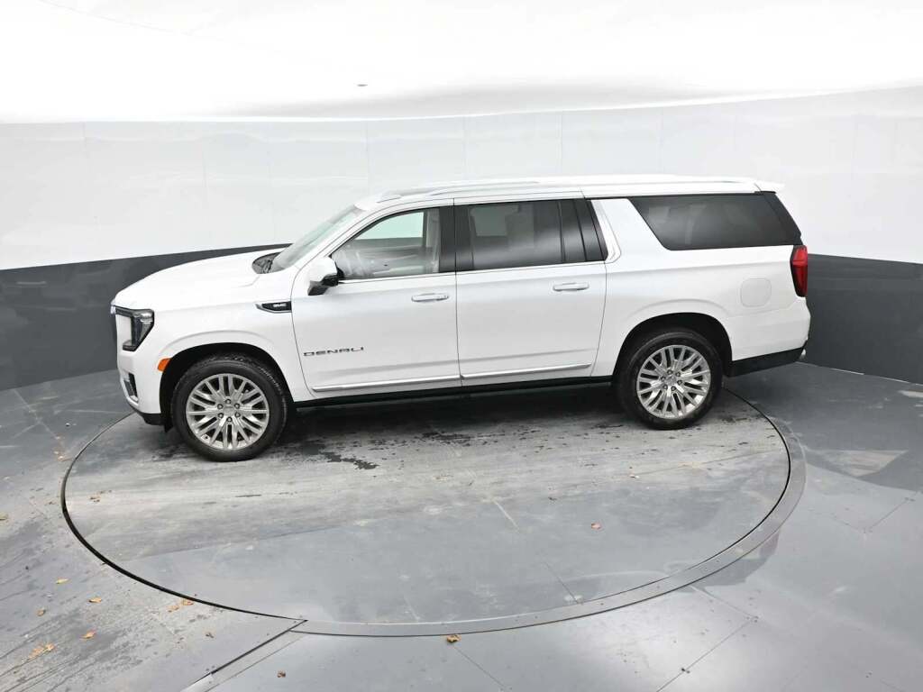 2021 GMC Yukon XL 4WD Denali