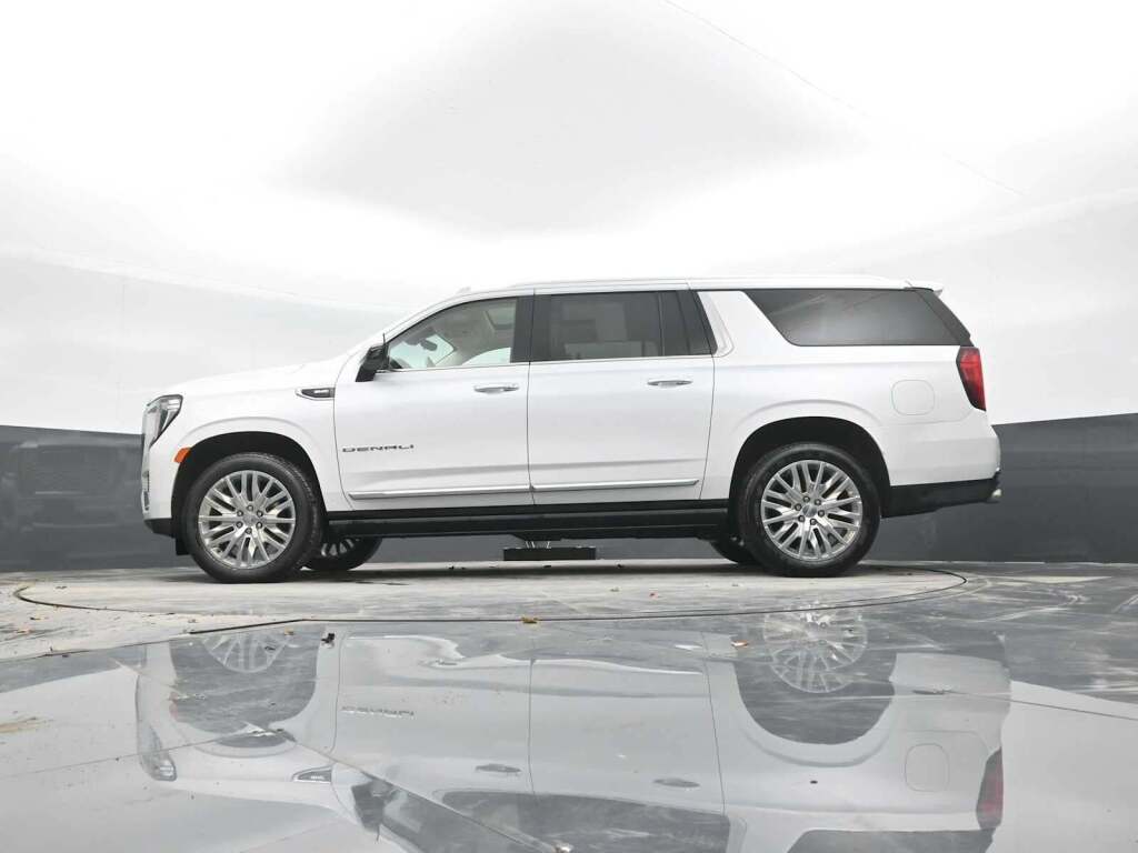 2021 GMC Yukon XL 4WD Denali
