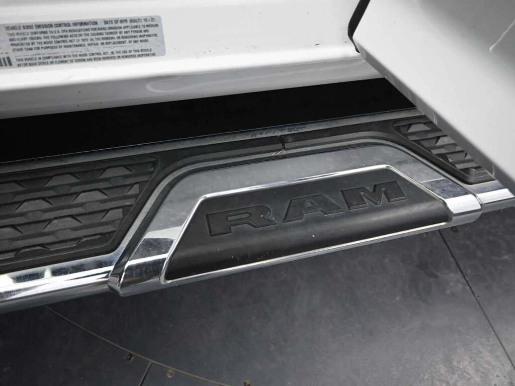 2022 Ram 3500 Big Horn Crew Cab 4x4 8' Box