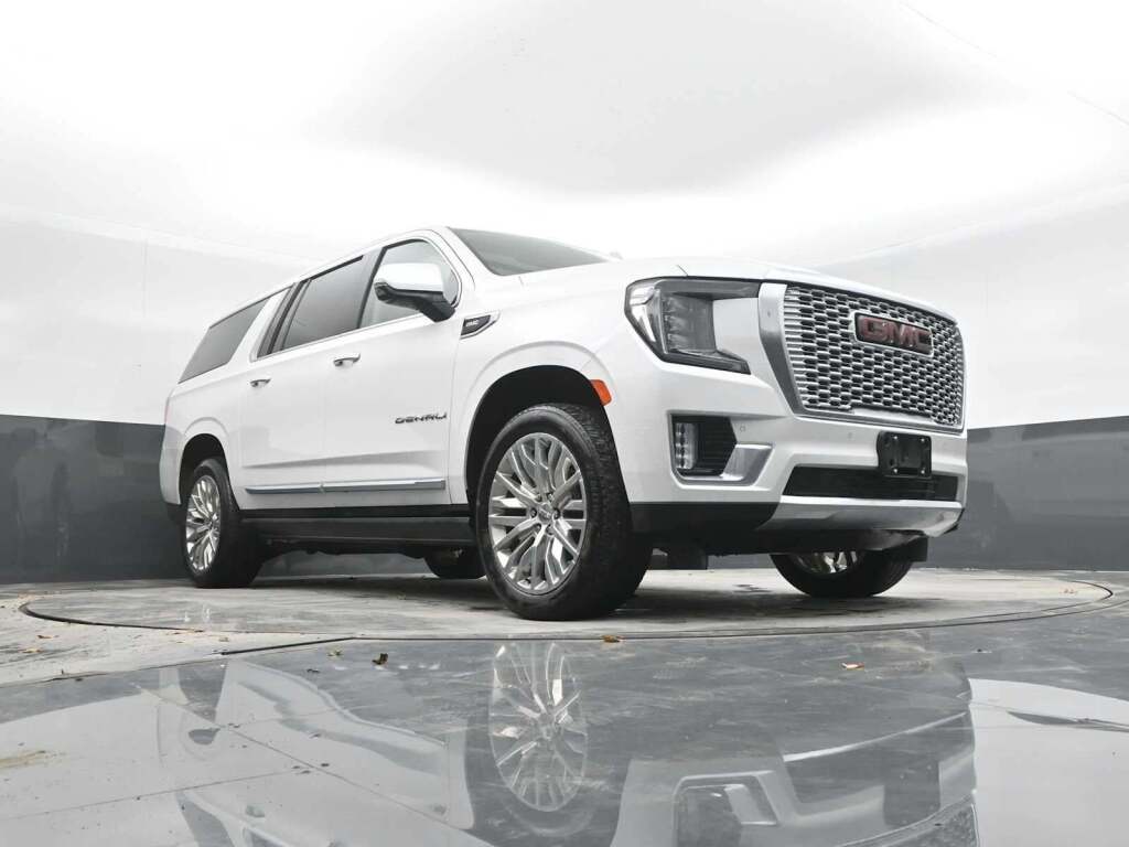 2021 GMC Yukon XL 4WD Denali