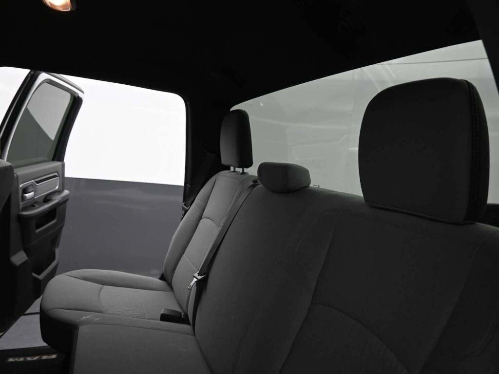 2022 Ram 3500 Big Horn Crew Cab 4x4 8' Box