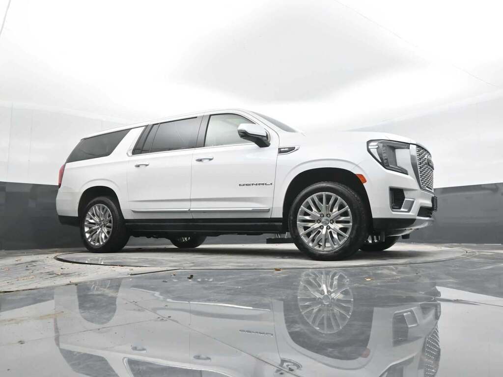2021 GMC Yukon XL 4WD Denali