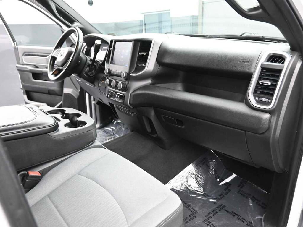 2022 Ram 3500 Big Horn Crew Cab 4x4 8' Box