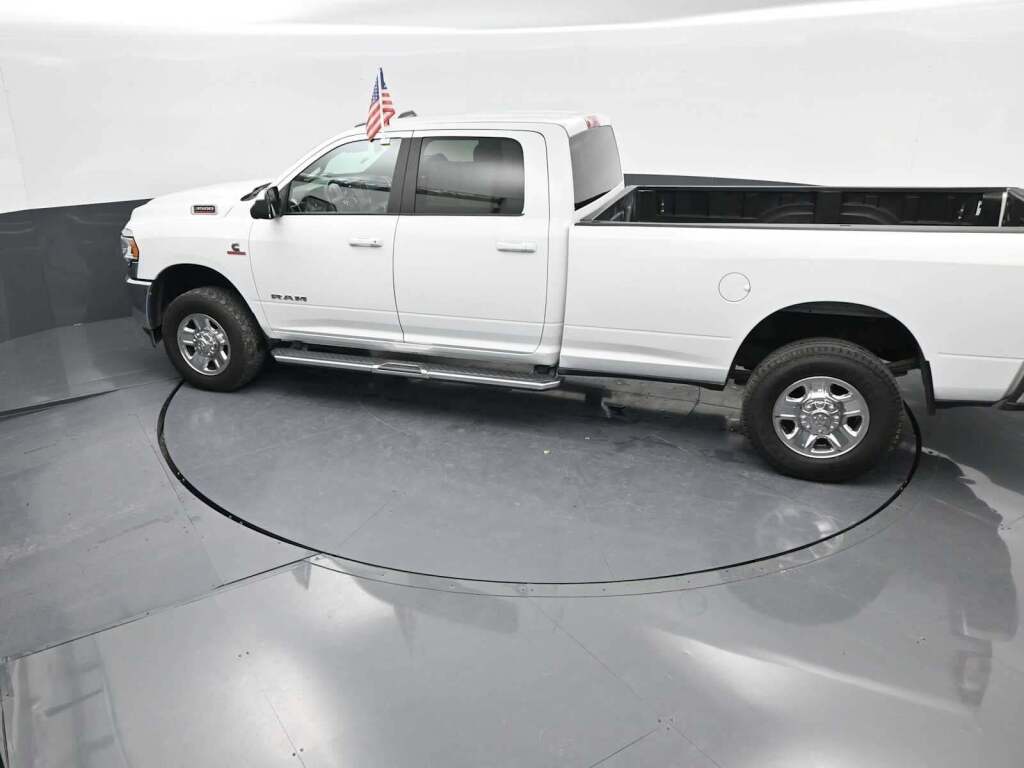 2022 Ram 3500 Big Horn Crew Cab 4x4 8' Box