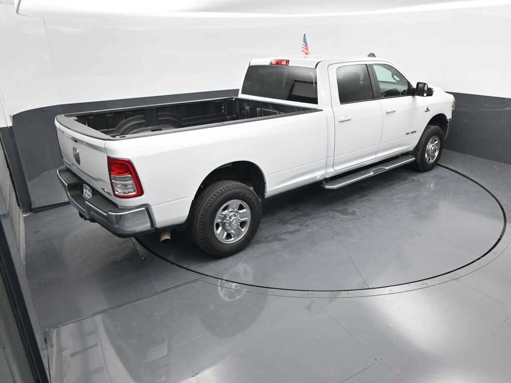 2022 Ram 3500 Big Horn Crew Cab 4x4 8' Box