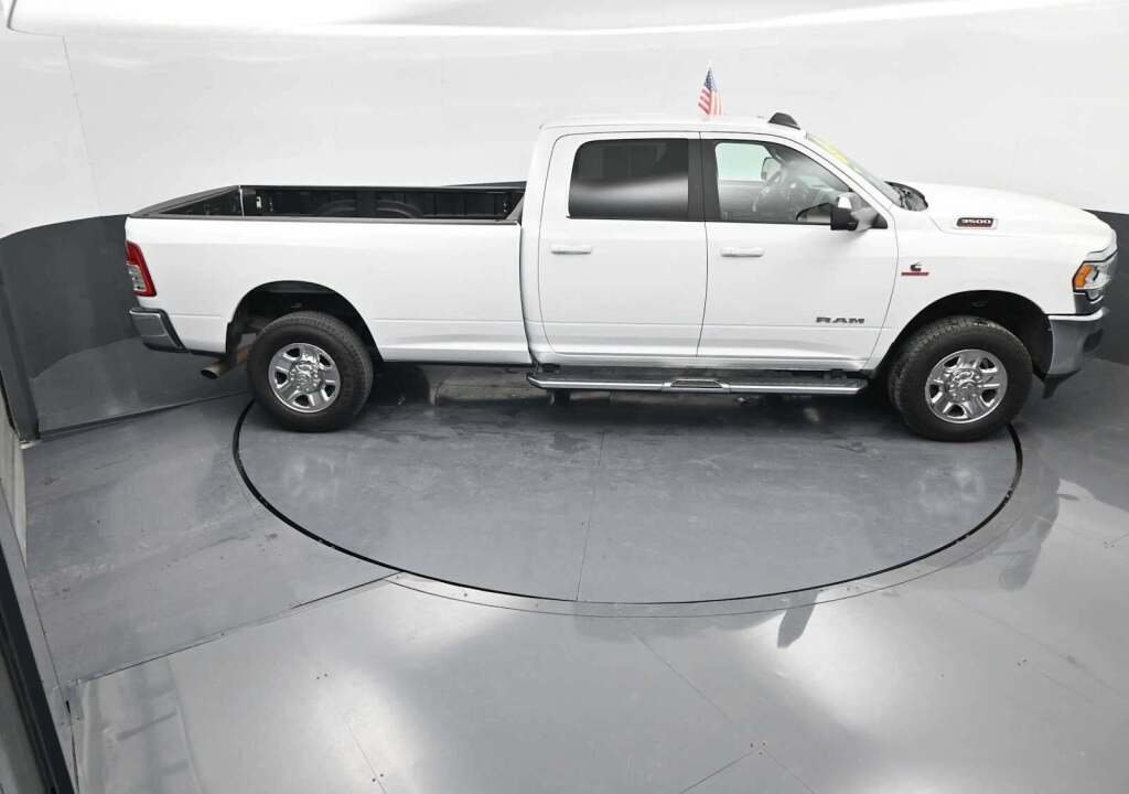 2022 Ram 3500 Big Horn Crew Cab 4x4 8' Box