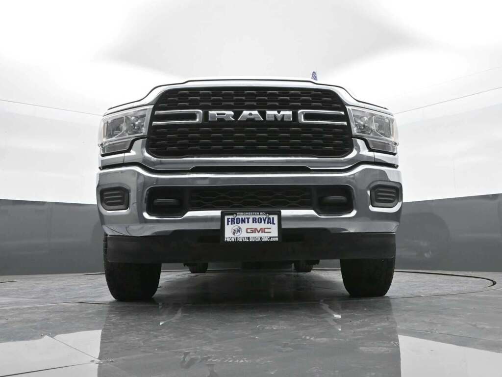 2022 Ram 3500 Big Horn Crew Cab 4x4 8' Box