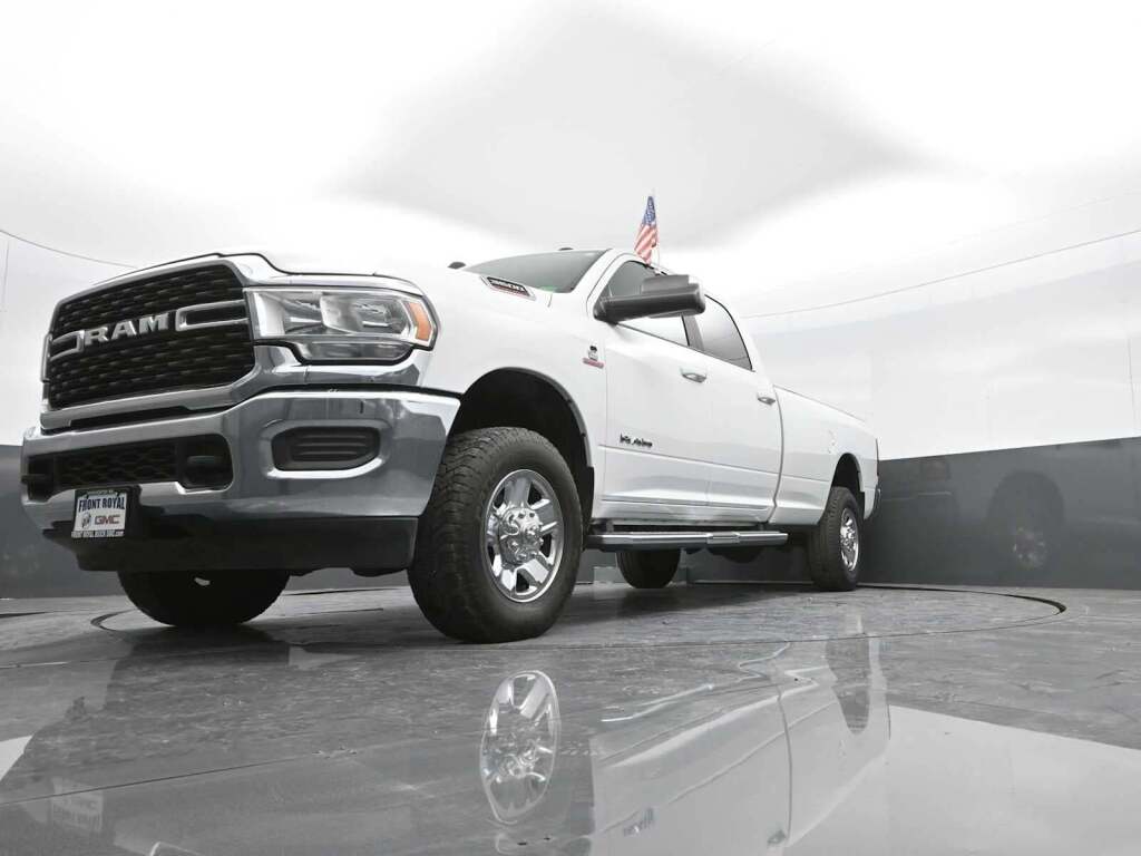 2022 Ram 3500 Big Horn Crew Cab 4x4 8' Box