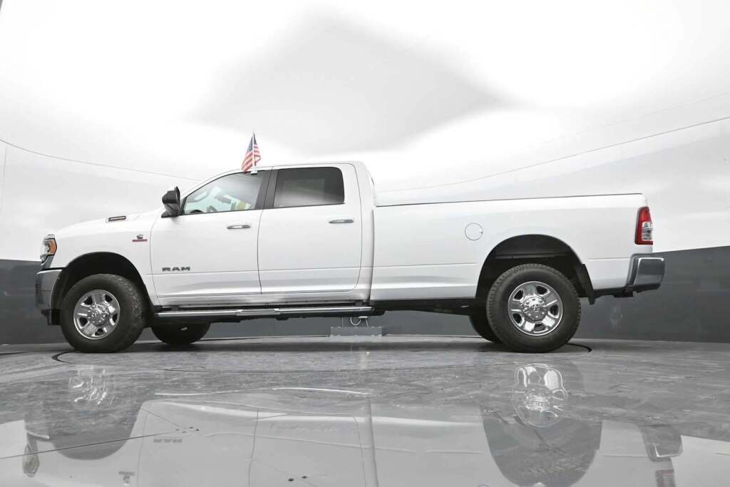 2022 Ram 3500 Big Horn Crew Cab 4x4 8' Box