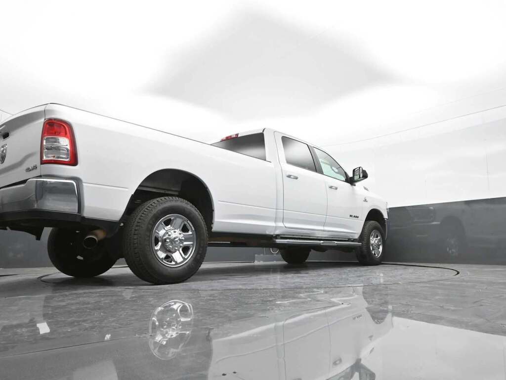 2022 Ram 3500 Big Horn Crew Cab 4x4 8' Box