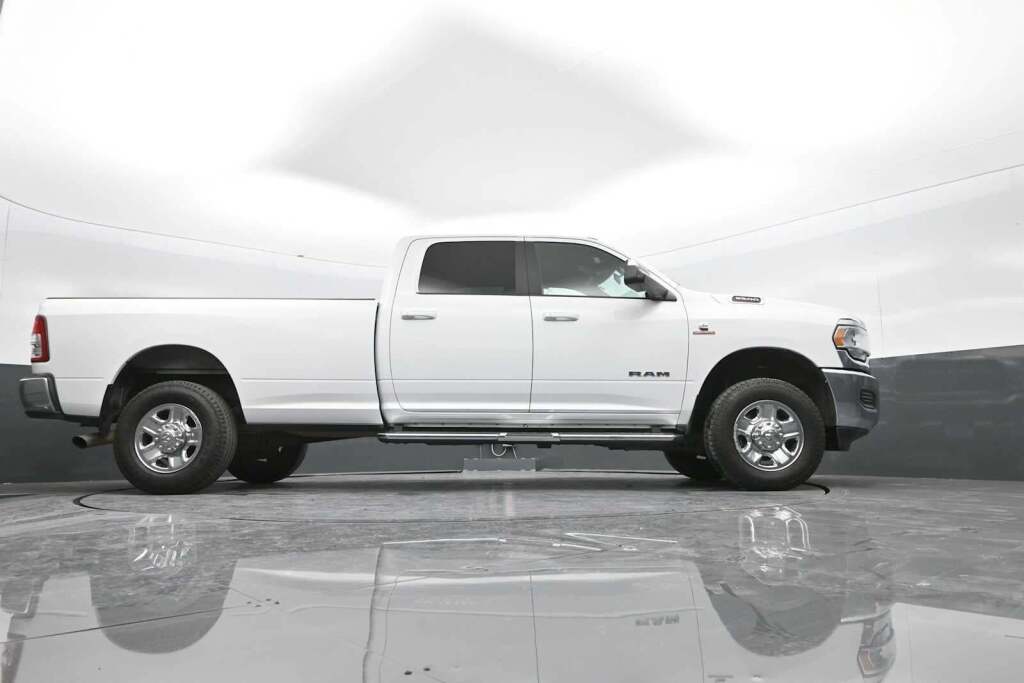 2022 Ram 3500 Big Horn Crew Cab 4x4 8' Box