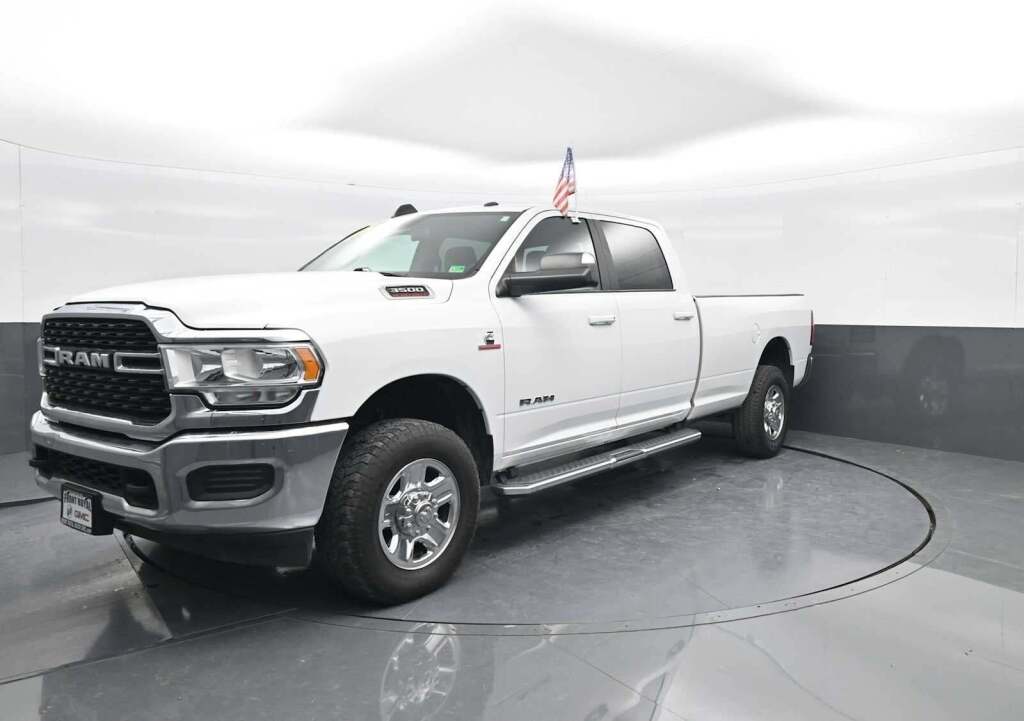 2022 Ram 3500 Big Horn Crew Cab 4x4 8' Box