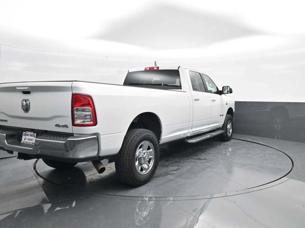 2022 Ram 3500 Big Horn Crew Cab 4x4 8' Box