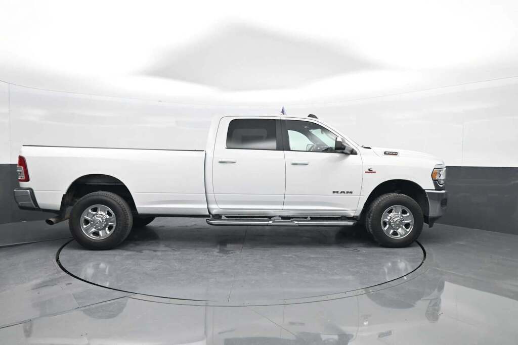 2022 Ram 3500 Big Horn Crew Cab 4x4 8' Box