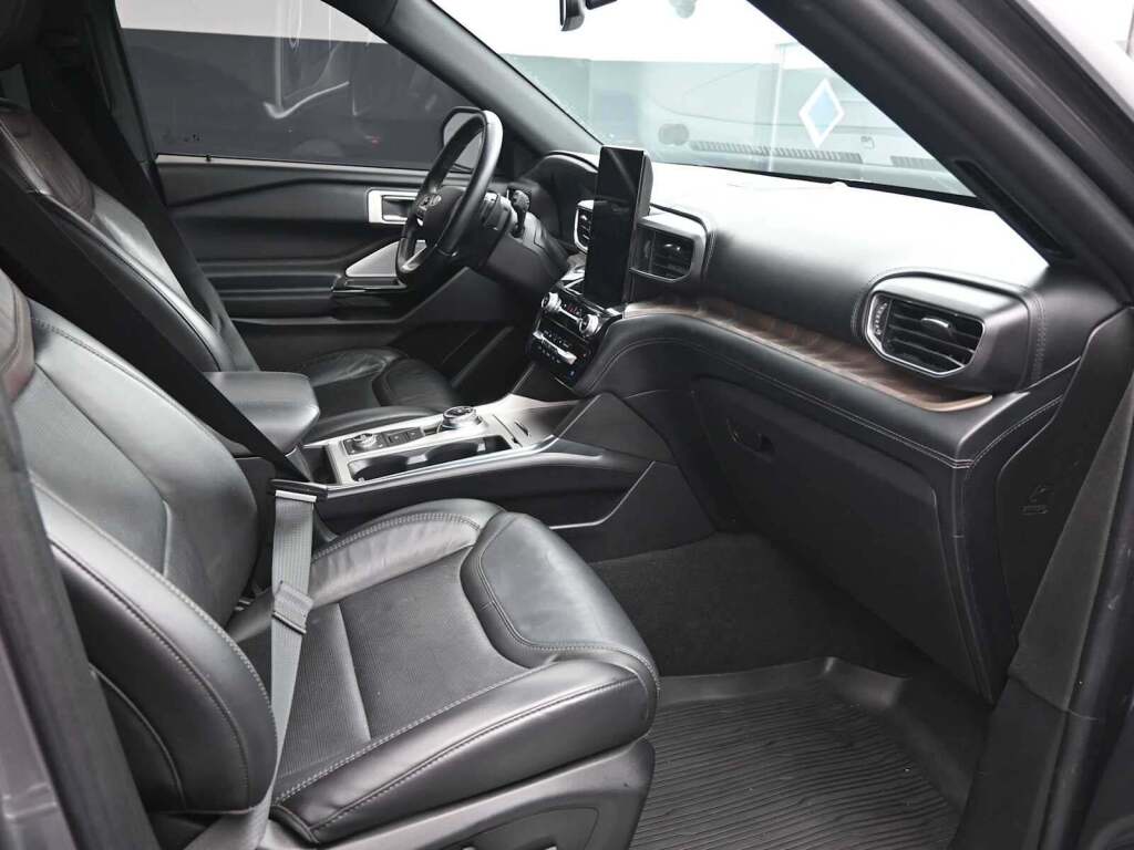 2021 Ford Explorer Platinum