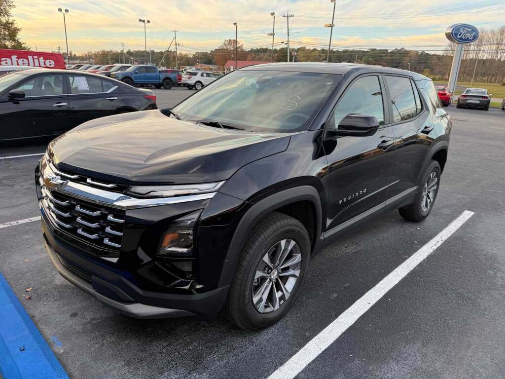 2025 Chevrolet Equinox FWD LT