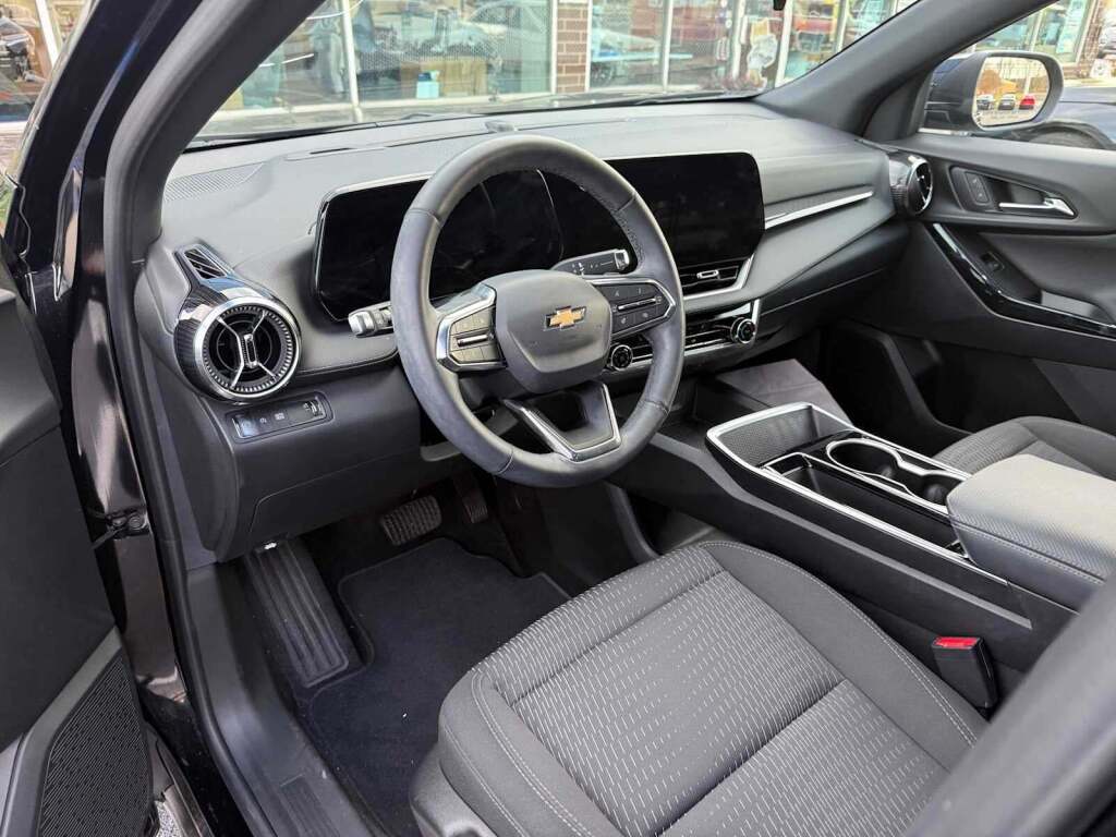 2025 Chevrolet Equinox FWD LT