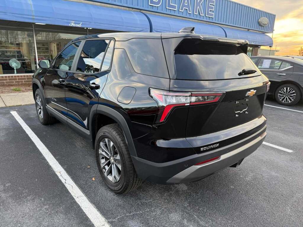 2025 Chevrolet Equinox FWD LT