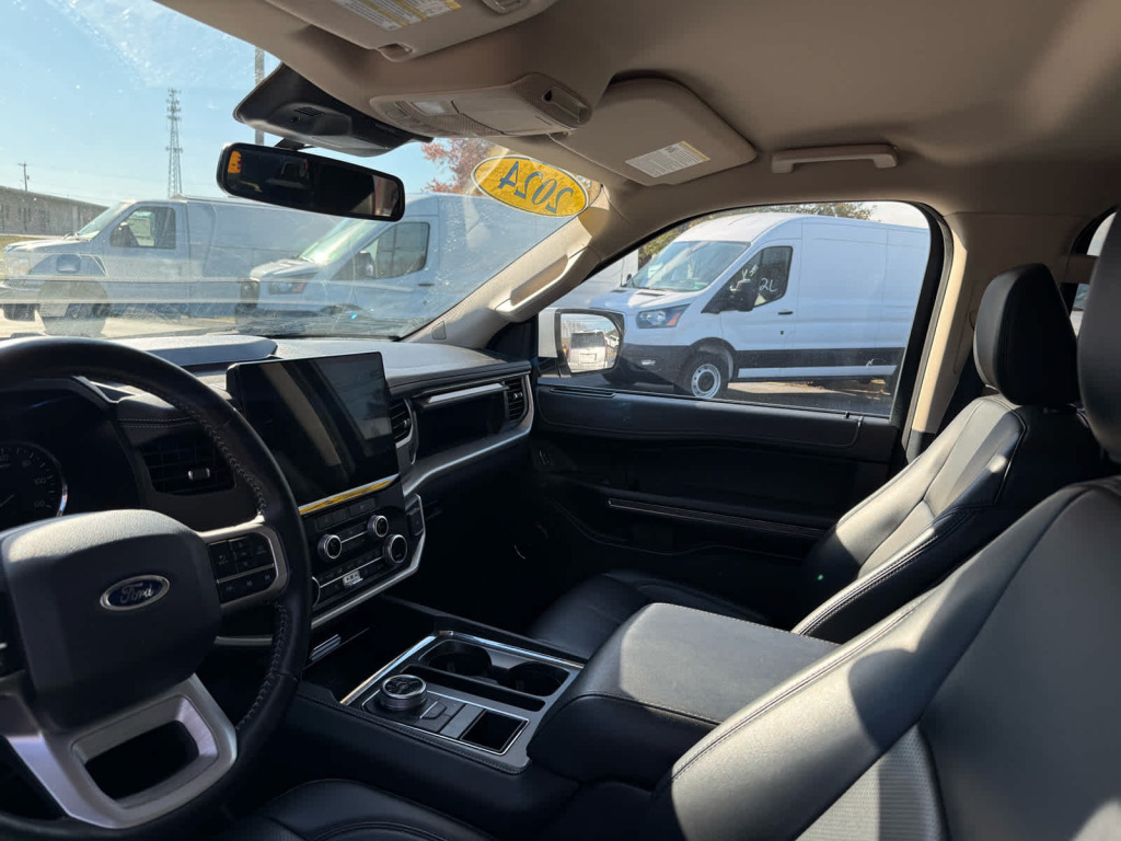 2024 Ford Expedition XLT