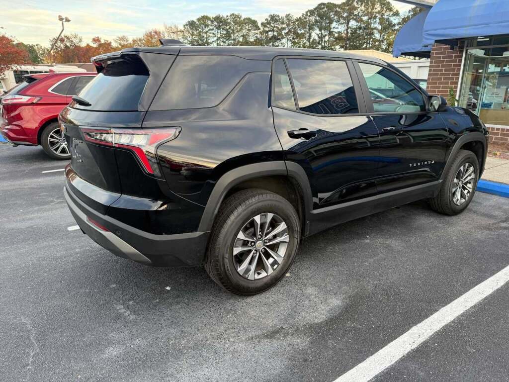 2025 Chevrolet Equinox FWD LT