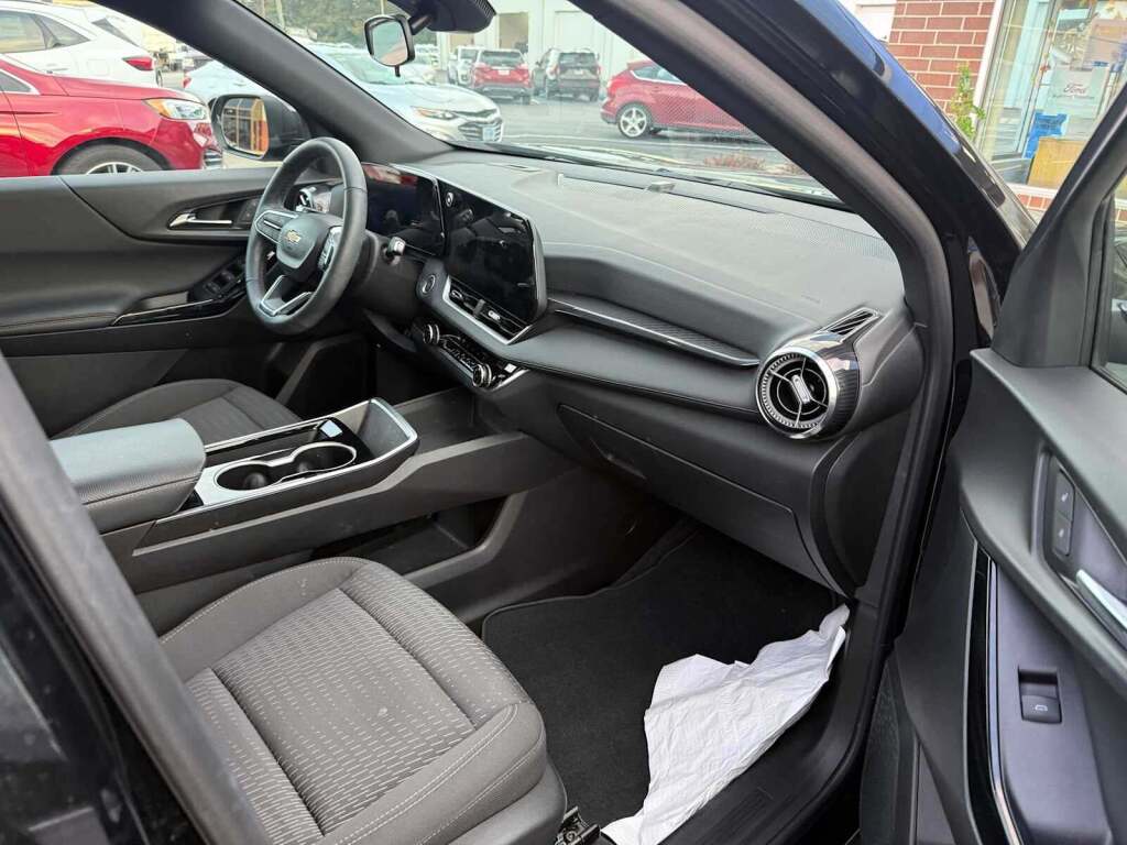 2025 Chevrolet Equinox FWD LT