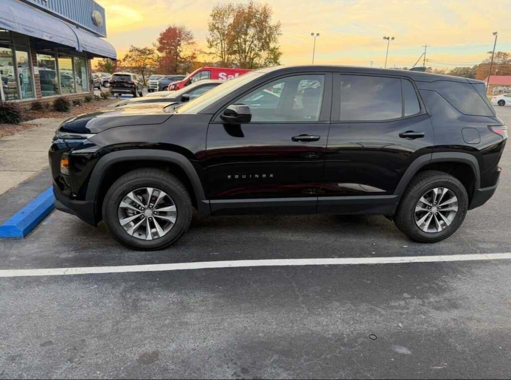 2025 Chevrolet Equinox FWD LT