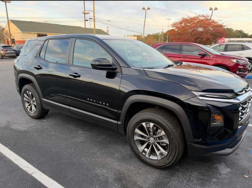 2025 Chevrolet Equinox FWD LT