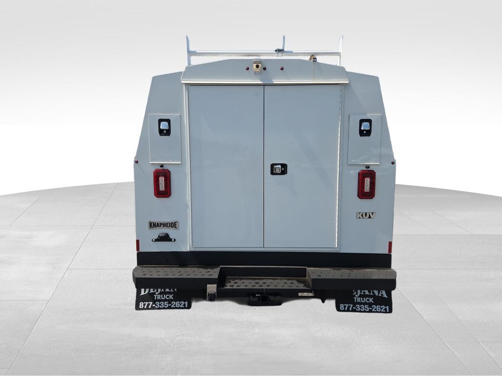 2024 Ford E-450 Cutaway 