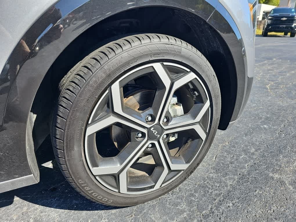 2023 Kia Niro SX Touring