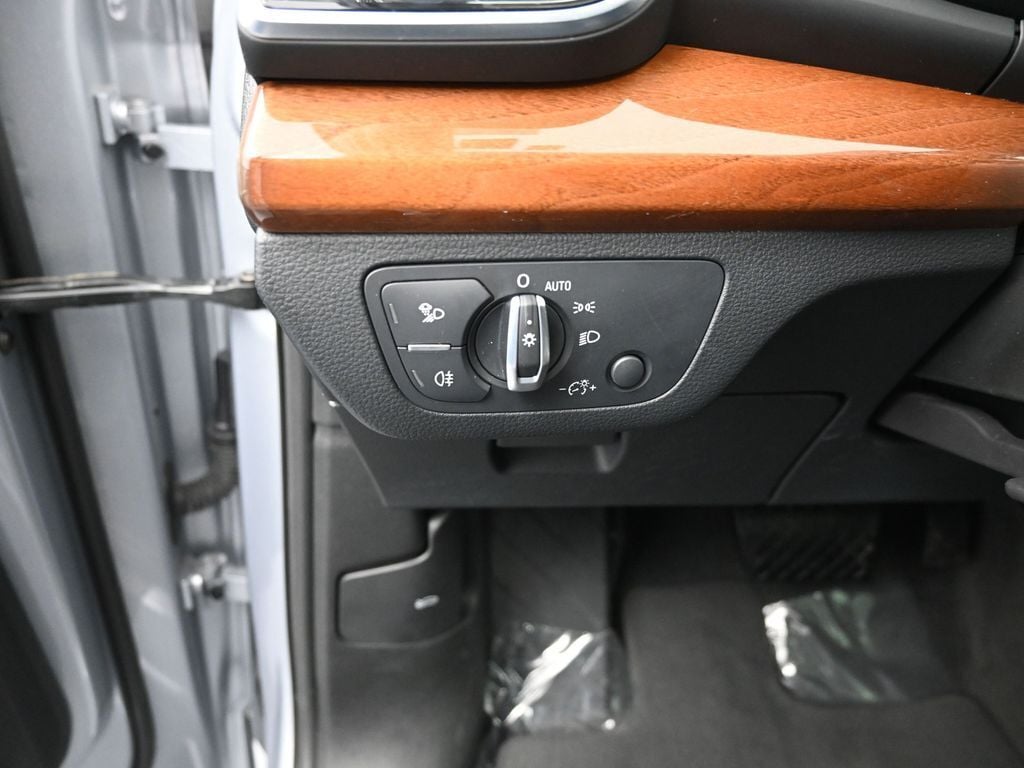 2023 Audi Q5 Premium 40 TFSI quattro S tronic