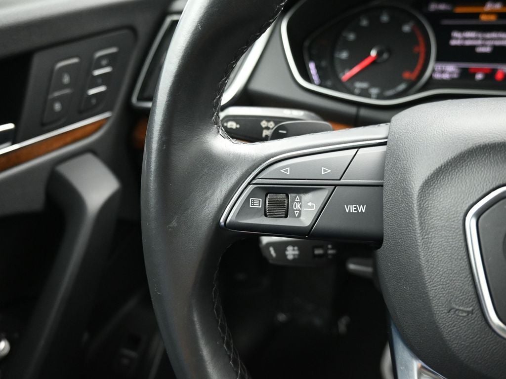 2023 Audi Q5 Premium 40 TFSI quattro S tronic