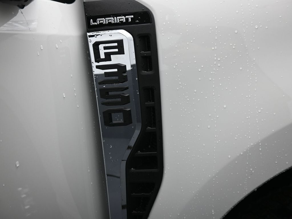 2026 Ford F-350 LARIAT