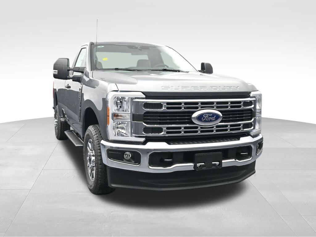 2025 Ford F-350 XLT