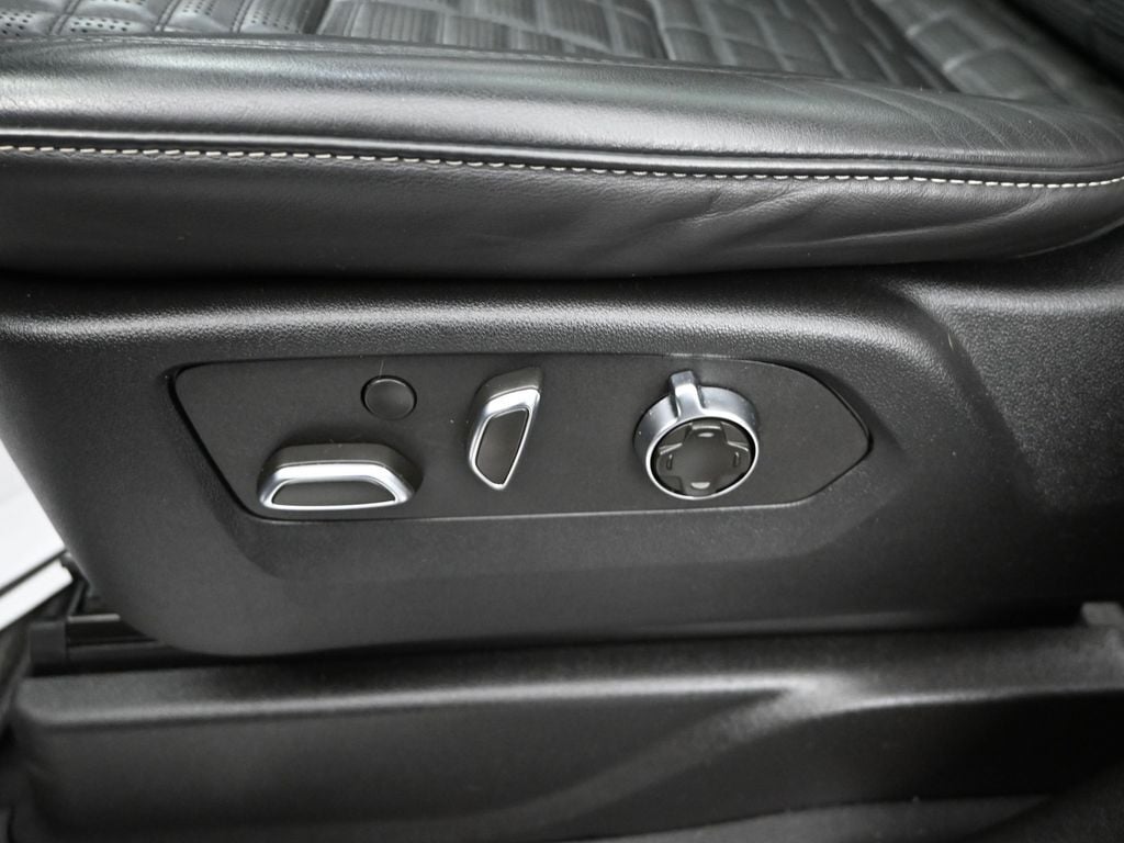 2023 Cadillac Escalade 4WD Sport Platinum