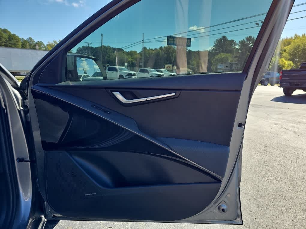 2023 Kia Niro SX Touring