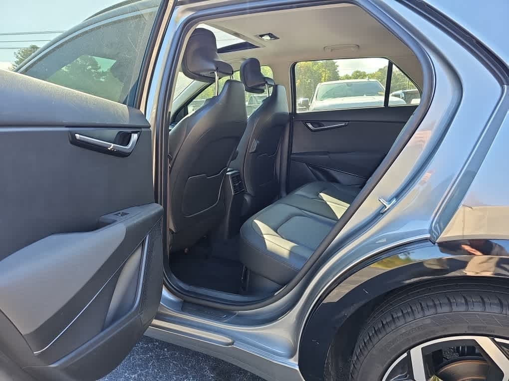 2023 Kia Niro SX Touring