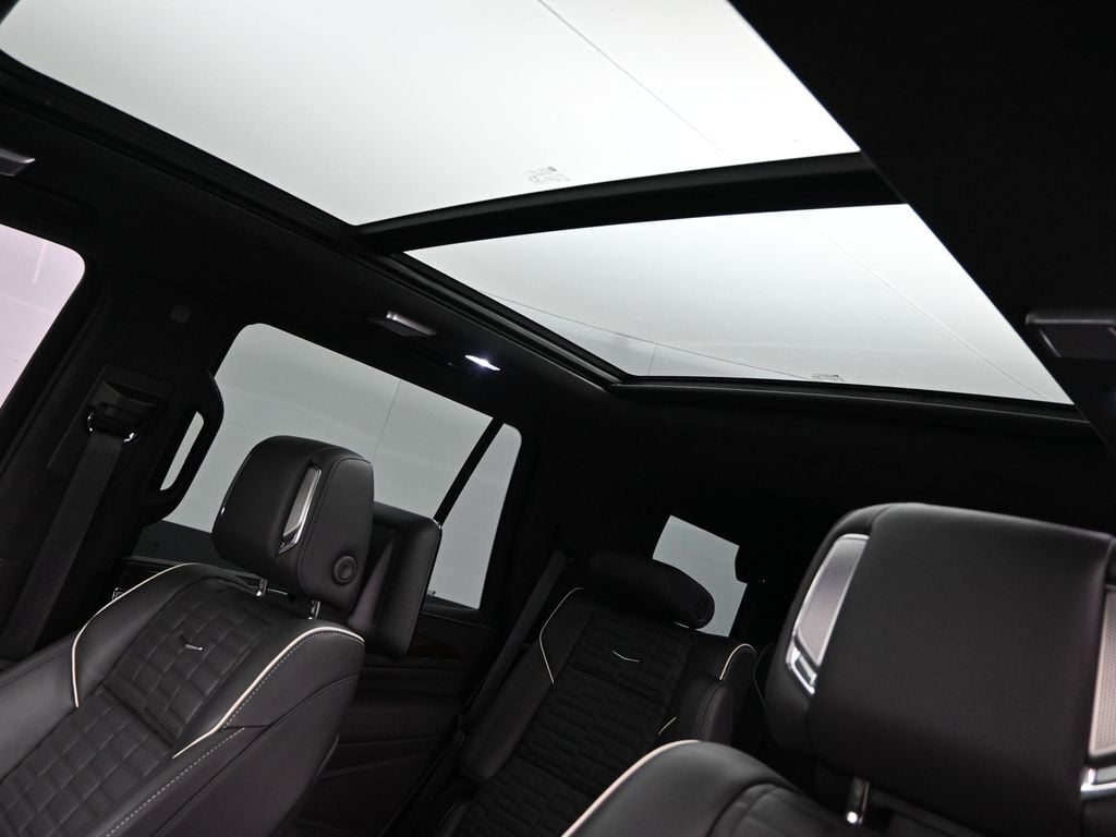 2023 Cadillac Escalade 4WD Sport Platinum