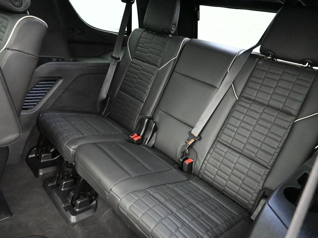 2023 Cadillac Escalade 4WD Sport Platinum