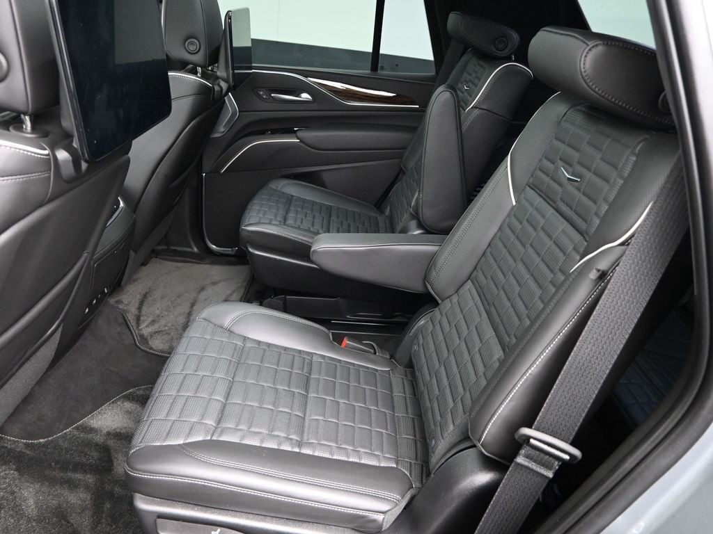 2023 Cadillac Escalade 4WD Sport Platinum