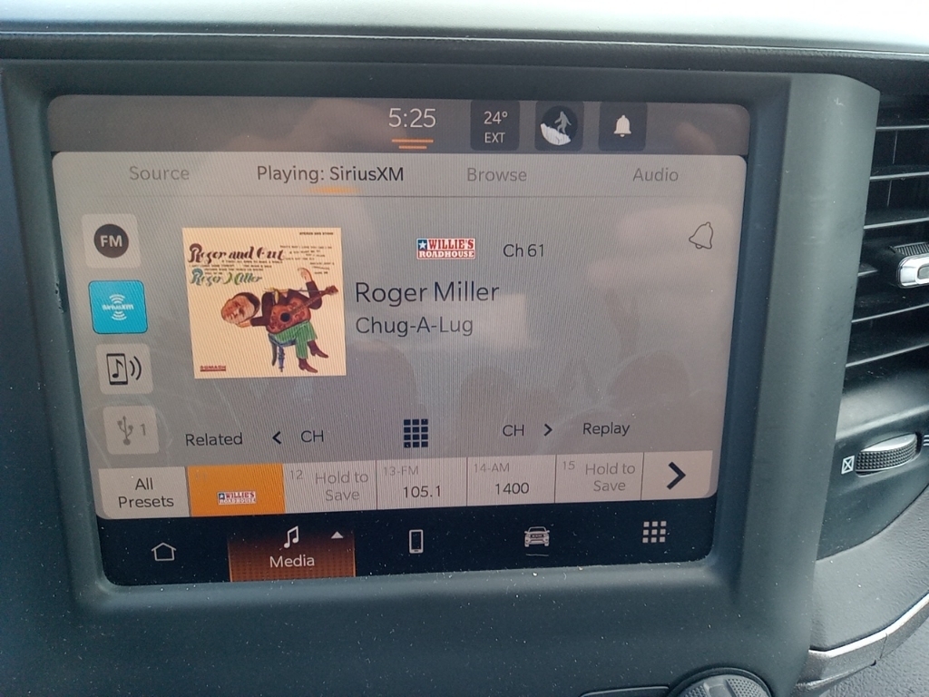 2022 Ram 3500 Chassis Tradesman/SLT/Laramie/Limited