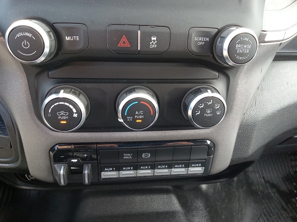 2022 Ram 3500 Chassis Tradesman/SLT/Laramie/Limited