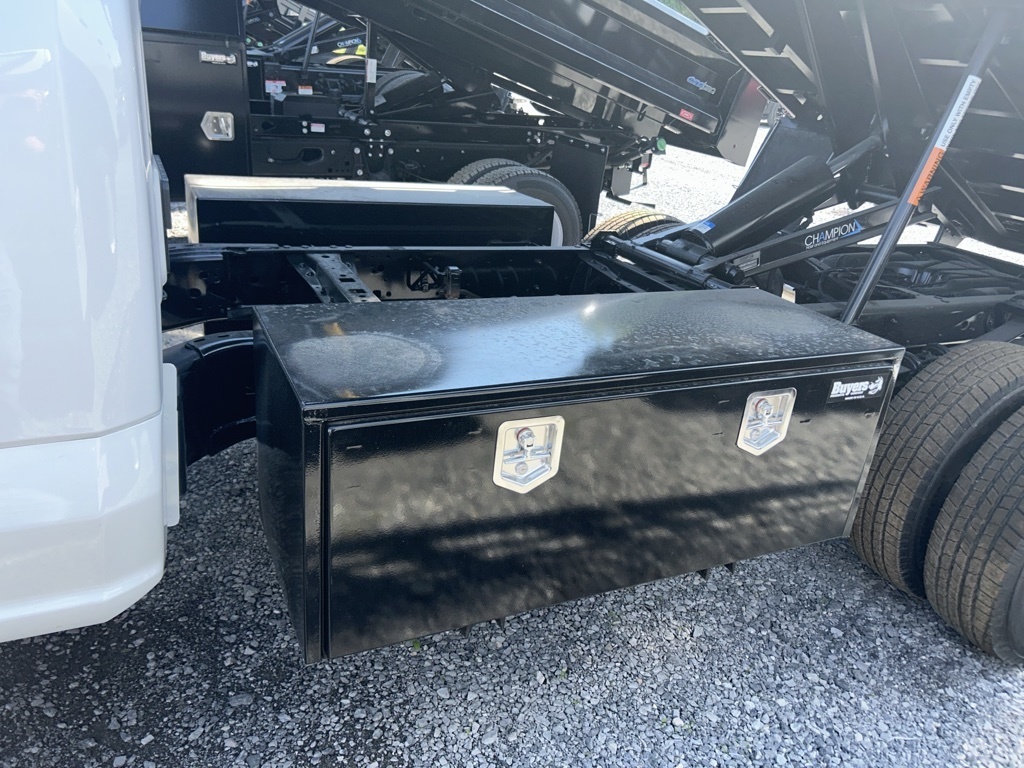 2024 Ford F-550 Chassis XL